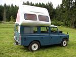 Okay, another shot of the pristine Dormobile. Sorry for the fuzzy bit, didn't realize I had a dirty lens till Monday mornring.